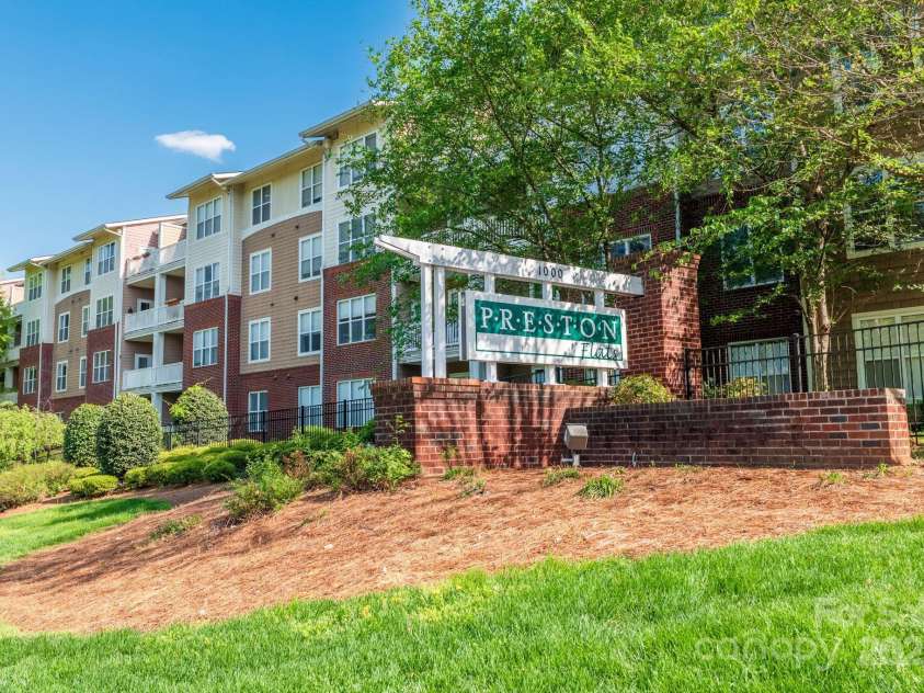 1000 Woodlawn Road, Charlotte, NC 28209.  MLS# CAR4252835, YatesRealty ID 3516. 