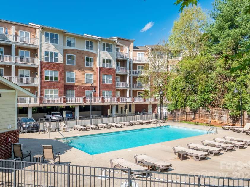 1000 Woodlawn Road, Charlotte, NC 28209.  MLS# CAR4252835, YatesRealty ID 3516. 