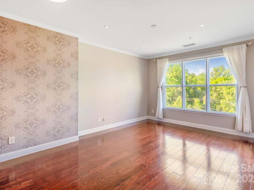 1000 Woodlawn Road, Charlotte, NC 28209.  MLS# CAR4252835, YatesRealty ID 3516. 