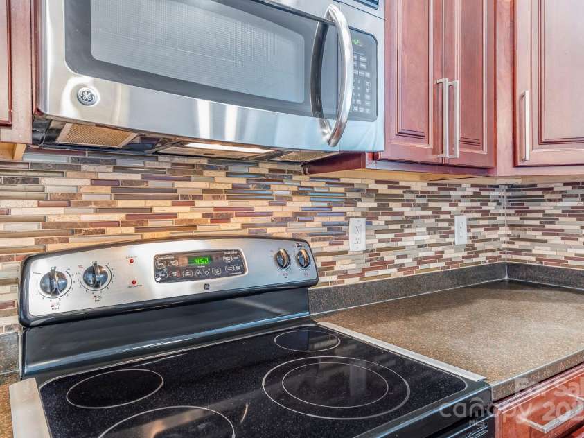 1000 Woodlawn Road, Charlotte, NC 28209.  MLS# CAR4252835, YatesRealty ID 3516. 