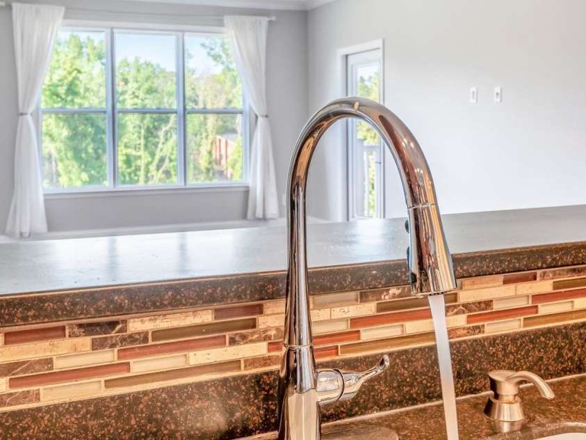 1000 Woodlawn Road, Charlotte, NC 28209.  MLS# CAR4252835, YatesRealty ID 3516. 
