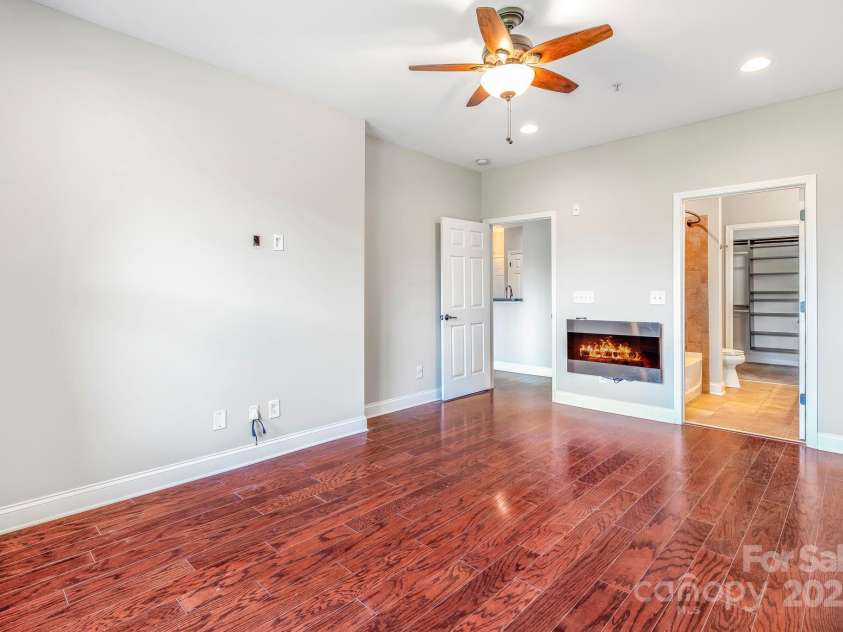 1000 Woodlawn Road, Charlotte, NC 28209.  MLS# CAR4252835, YatesRealty ID 3516. 