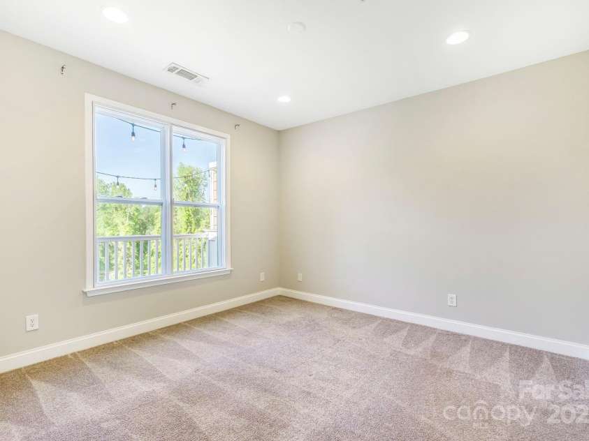 1000 Woodlawn Road, Charlotte, NC 28209.  MLS# CAR4252835, YatesRealty ID 3516. 