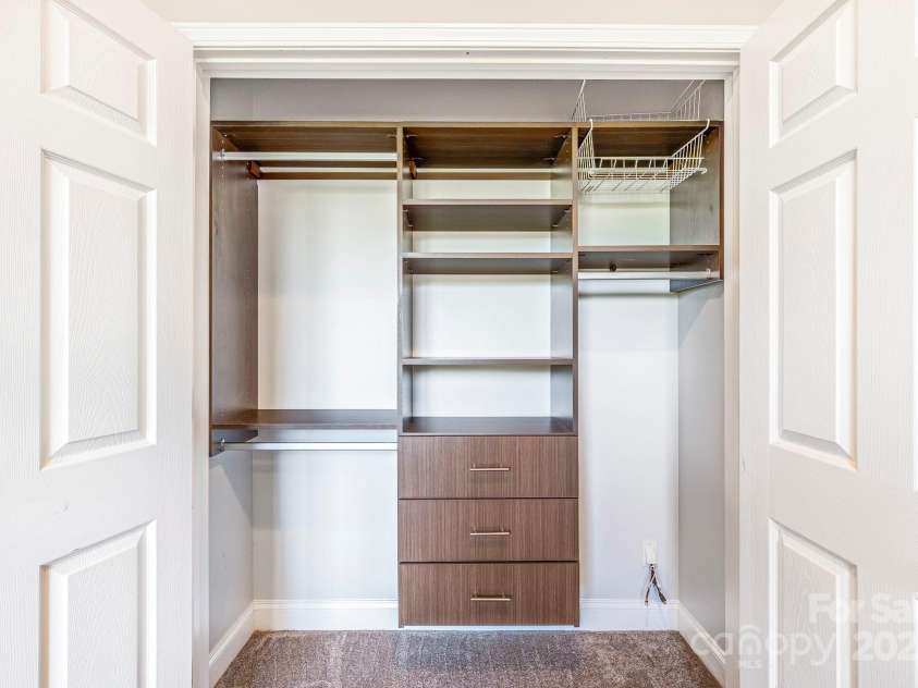 1000 Woodlawn Road, Charlotte, NC 28209.  MLS# CAR4252835, YatesRealty ID 3516. 