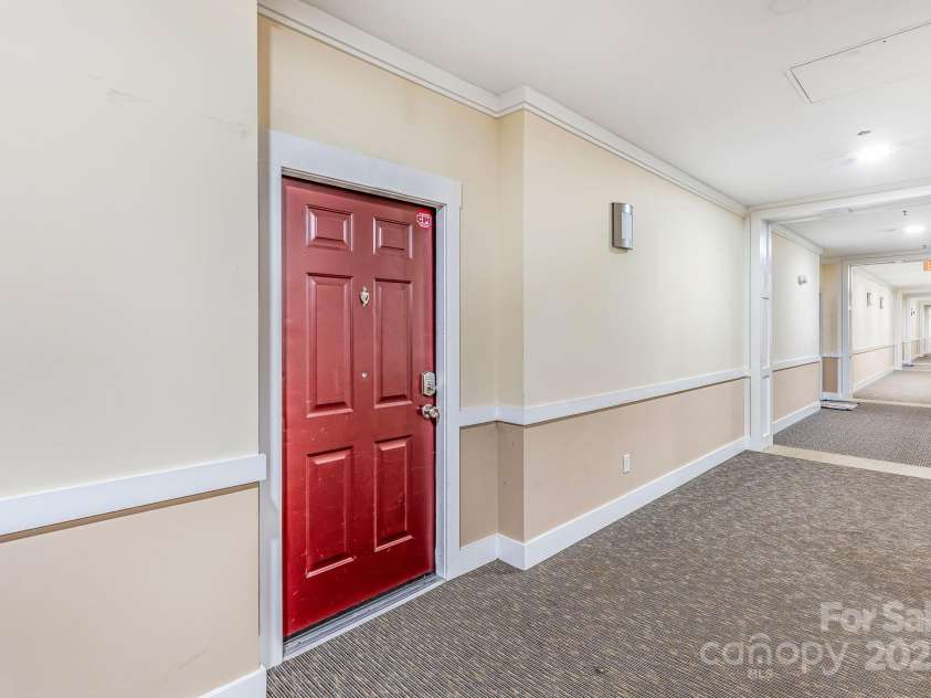 1000 Woodlawn Road, Charlotte, NC 28209.  MLS# CAR4252835, YatesRealty ID 3516. 