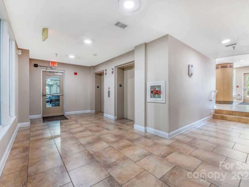 1000 Woodlawn Road, Charlotte, NC 28209.  MLS# CAR4252835, YatesRealty ID 3516. 