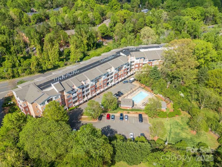 1000 Woodlawn Road, Charlotte, NC 28209.  MLS# CAR4252835, YatesRealty ID 3516. 