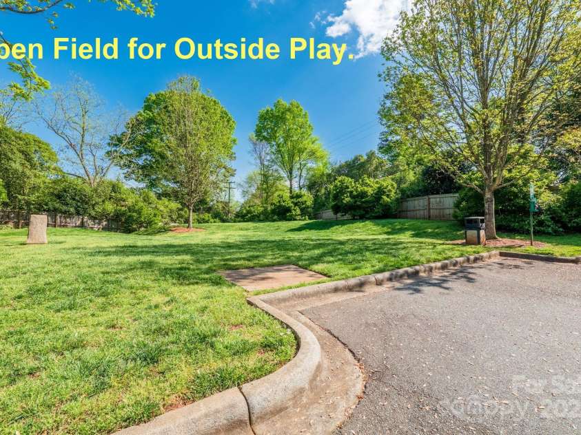 1000 Woodlawn Road, Charlotte, NC 28209.  MLS# CAR4252835, YatesRealty ID 3516. 