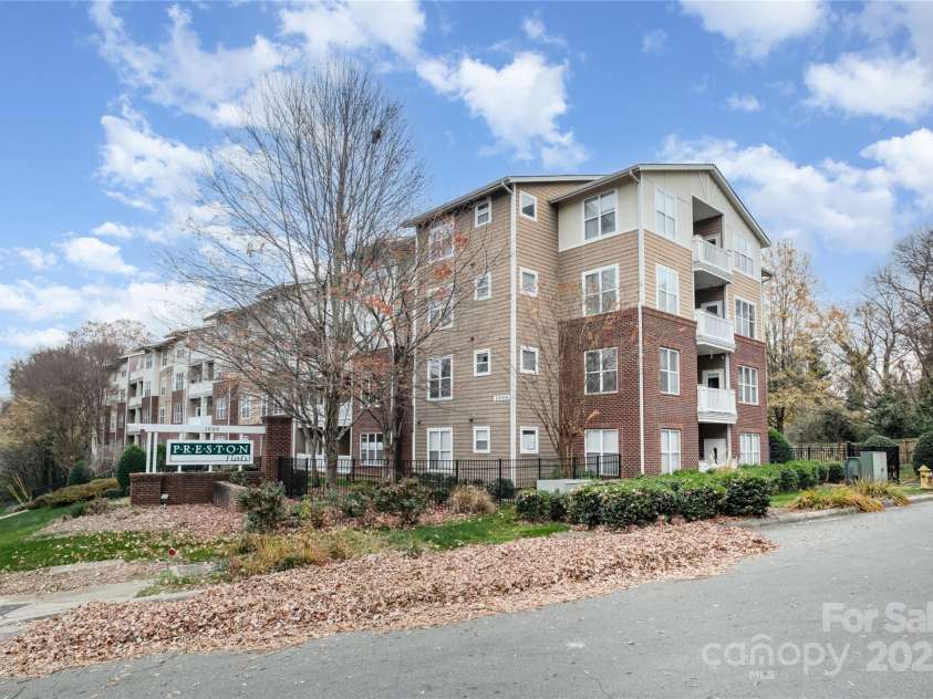 1000 Woodlawn Road, Charlotte, NC 28209.  MLS# CAR4325141, YatesRealty ID 3516. 