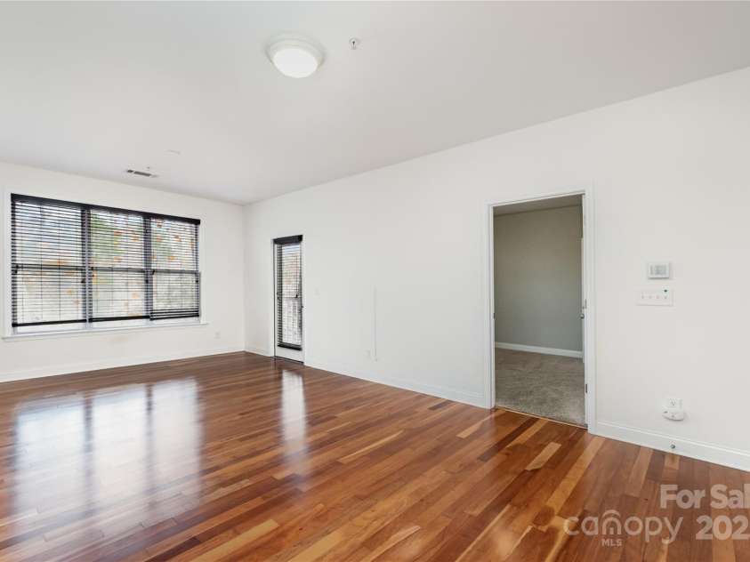 1000 Woodlawn Road, Charlotte, NC 28209.  MLS# CAR4325141, YatesRealty ID 3516. 