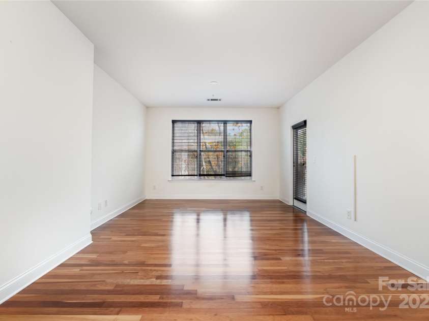 1000 Woodlawn Road, Charlotte, NC 28209.  MLS# CAR4325141, YatesRealty ID 3516. 