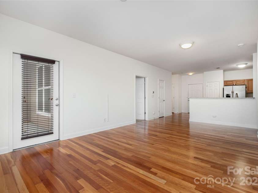 1000 Woodlawn Road, Charlotte, NC 28209.  MLS# CAR4325141, YatesRealty ID 3516. 