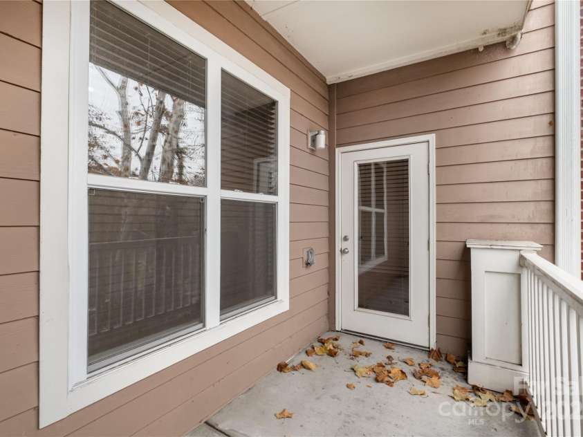 1000 Woodlawn Road, Charlotte, NC 28209.  MLS# CAR4325141, YatesRealty ID 3516. 