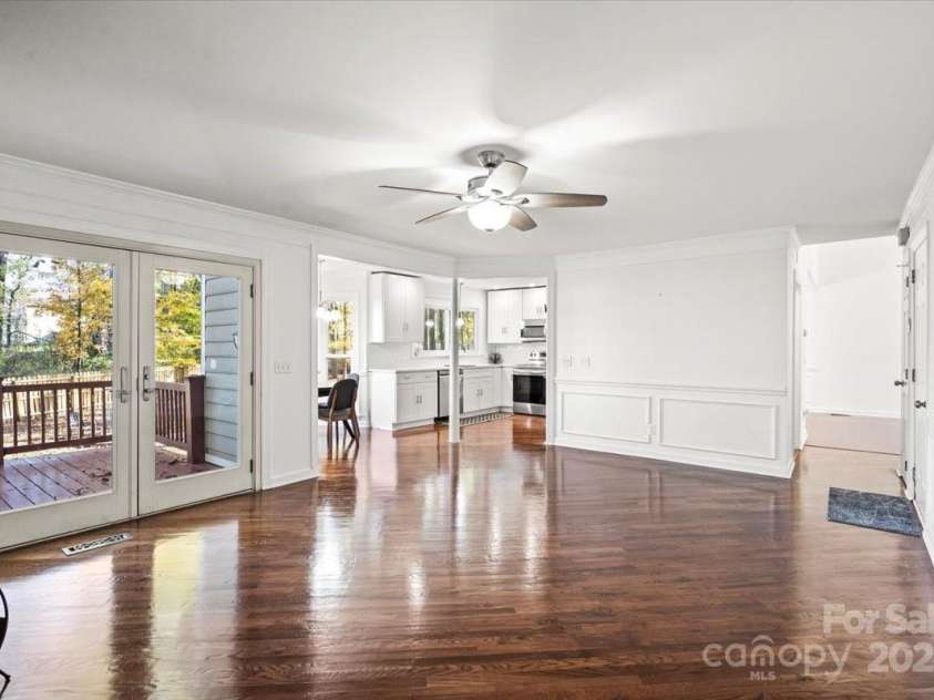 7101 Milhof Court, Charlotte, NC 28269.  MLS# CAR4318644, YatesRealty ID 3516. 