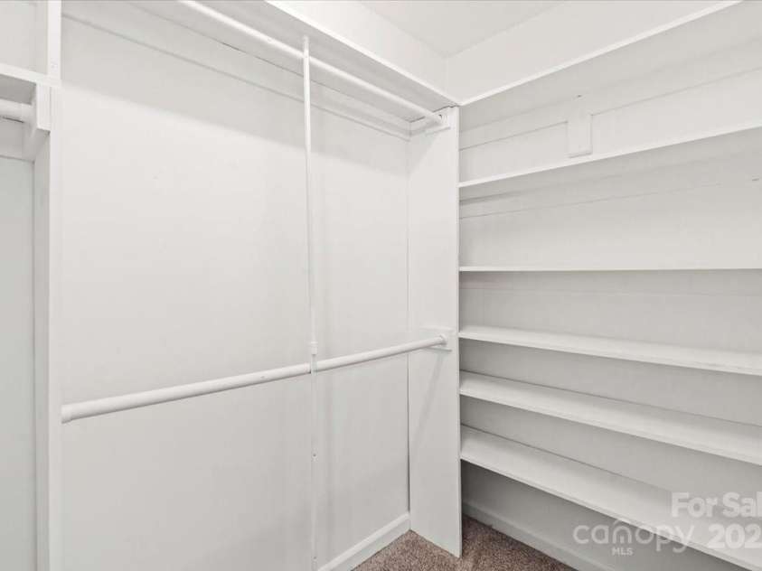 7101 Milhof Court, Charlotte, NC 28269.  MLS# CAR4318644, YatesRealty ID 3516. 