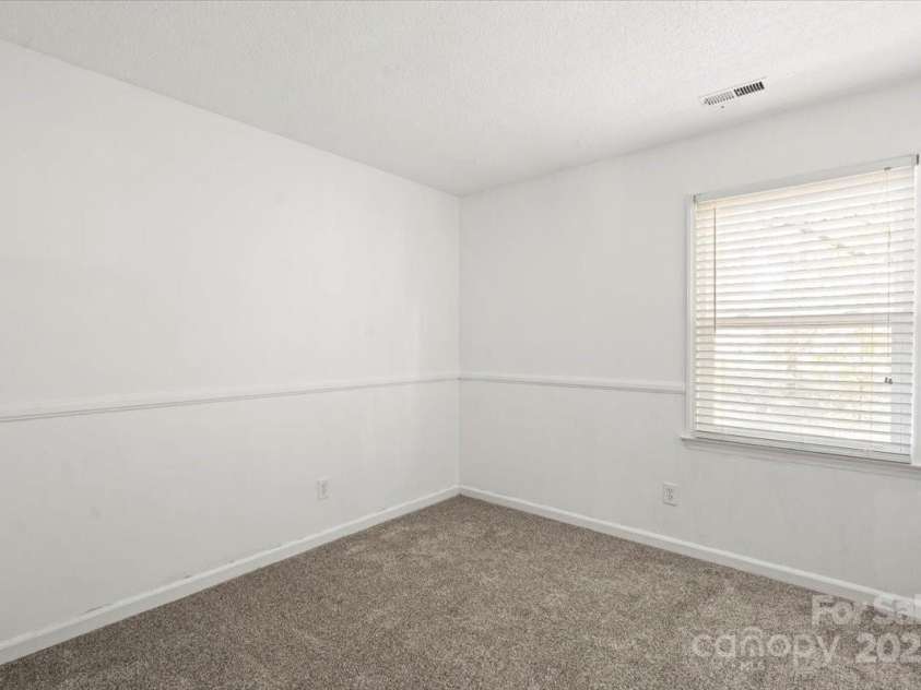 7101 Milhof Court, Charlotte, NC 28269.  MLS# CAR4318644, YatesRealty ID 3516. 