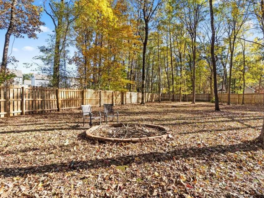 7101 Milhof Court, Charlotte, NC 28269.  MLS# CAR4318644, YatesRealty ID 3516. 