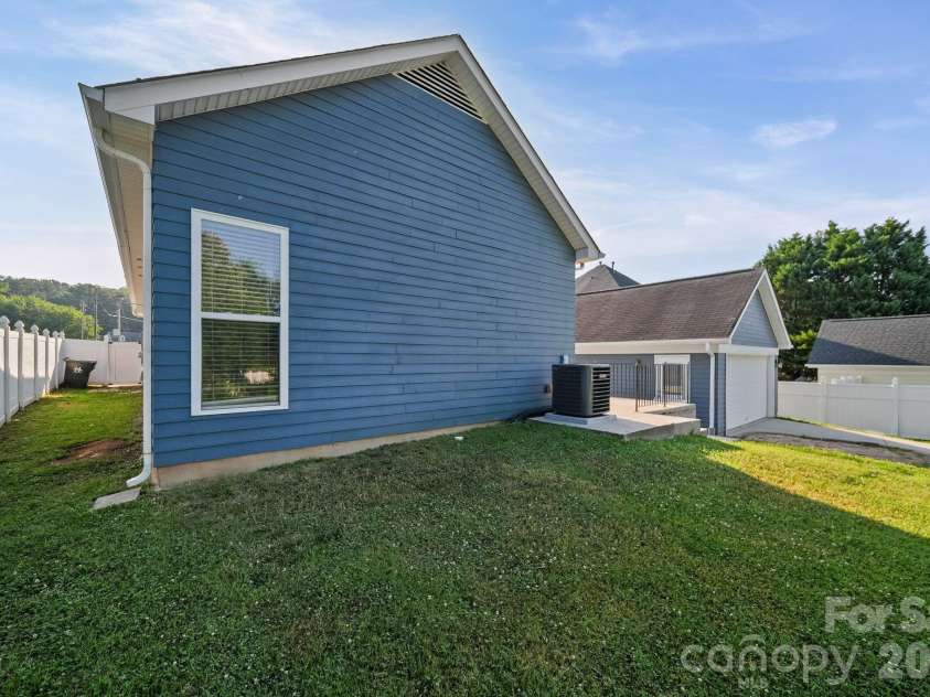 4104 Vance Road, Huntersville, NC 28078.  MLS# CAR4399698, YatesRealty ID 35160. Backyard