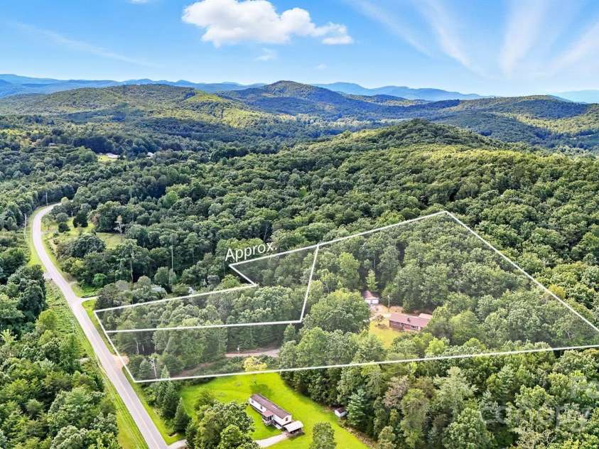 4967 Sugar Loaf Road, Morganton, NC 28655.  MLS# CAR4296738, YatesRealty ID 35160. 