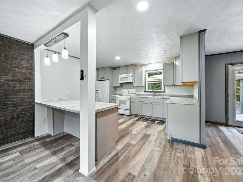 4967 Sugar Loaf Road, Morganton, NC 28655.  MLS# CAR4296738, YatesRealty ID 35160. 