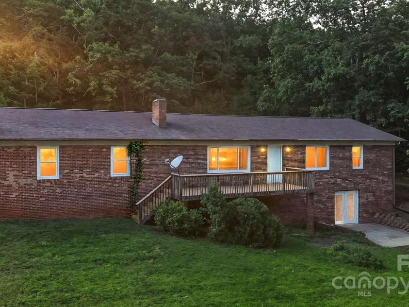 4967 Sugar Loaf Road, Morganton, NC 28655.  MLS# CAR4296738, YatesRealty ID 35160. 