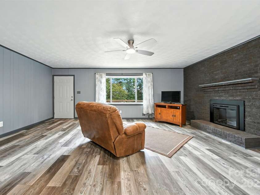 4967 Sugar Loaf Road, Morganton, NC 28655.  MLS# CAR4296738, YatesRealty ID 35160. 