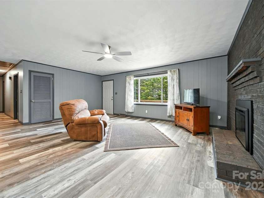 4967 Sugar Loaf Road, Morganton, NC 28655.  MLS# CAR4296738, YatesRealty ID 35160. 