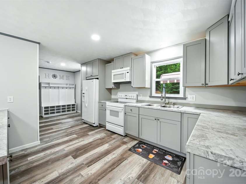 4967 Sugar Loaf Road, Morganton, NC 28655.  MLS# CAR4296738, YatesRealty ID 35160. 