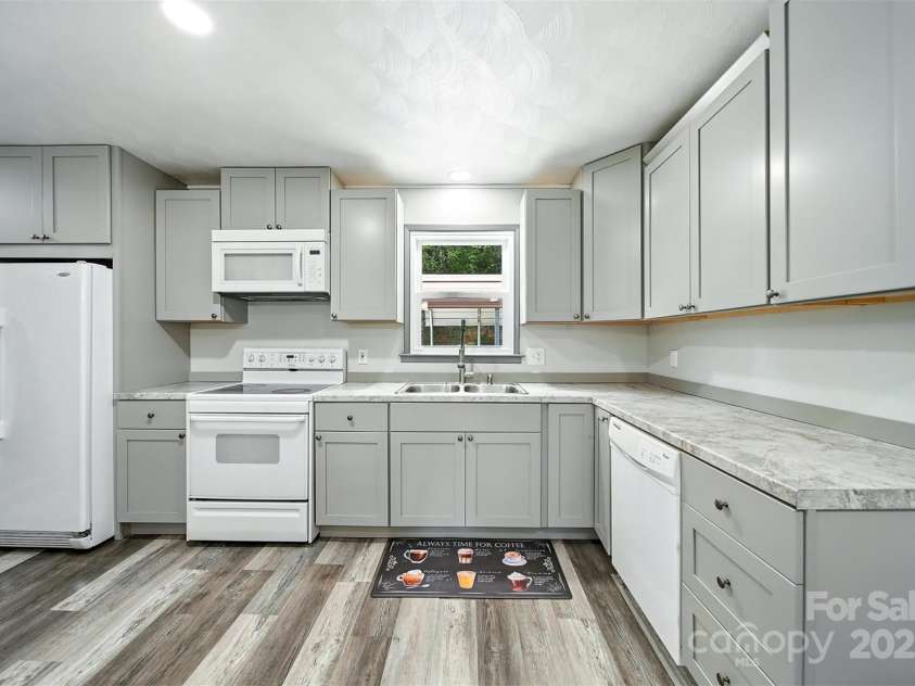 4967 Sugar Loaf Road, Morganton, NC 28655.  MLS# CAR4296738, YatesRealty ID 35160. 