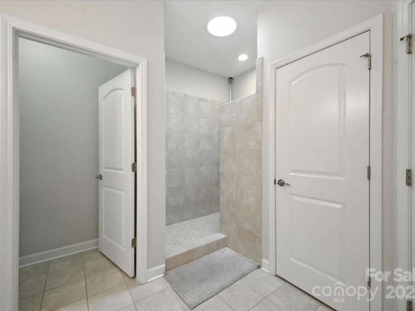 10608 Old Ardrey Kell Road, Charlotte, NC 28277.  MLS# CAR4292618, YatesRealty ID 35162. 