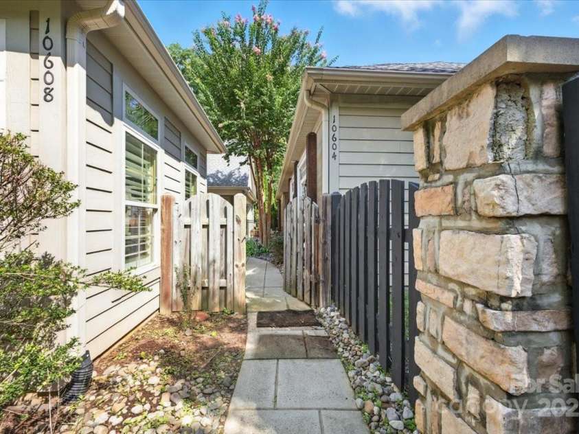 10608 Old Ardrey Kell Road, Charlotte, NC 28277.  MLS# CAR4292618, YatesRealty ID 35162. 