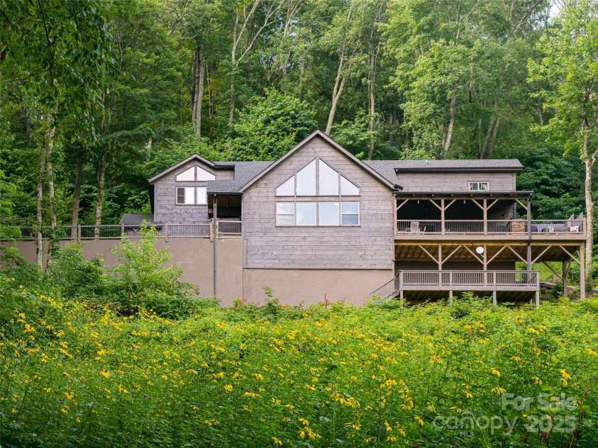 82 Gadohi Trail, Maggie Valley, NC 28751.  MLS# CAR4283632, YatesRealty ID 35163. 