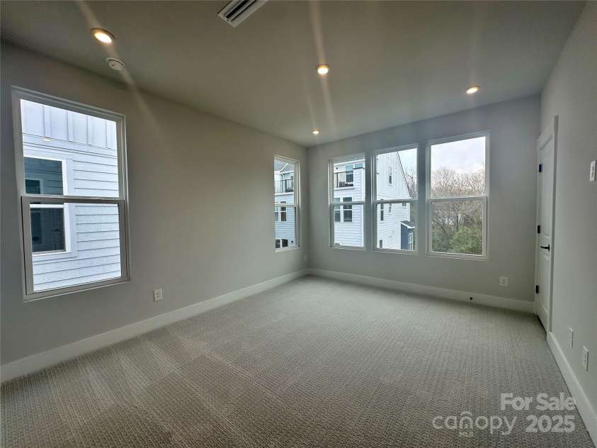 2035 Clarksdale Drive, Charlotte, NC 28206.  MLS# CAR4227622, YatesRealty ID 35165. 