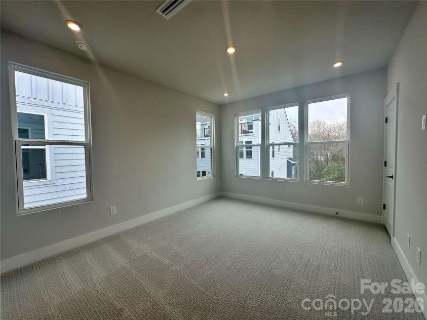 2035 Clarksdale Drive, Charlotte, NC 28206.  MLS# CAR4227622, YatesRealty ID 35165. 