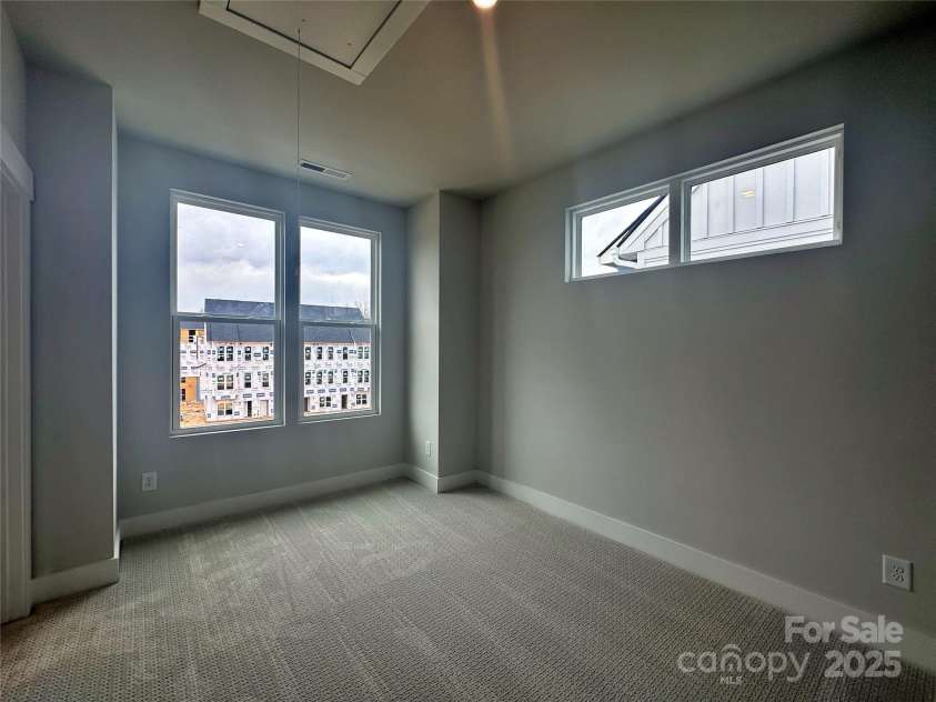 2035 Clarksdale Drive, Charlotte, NC 28206.  MLS# CAR4227622, YatesRealty ID 35165. Guest Bedroom with Full Bath