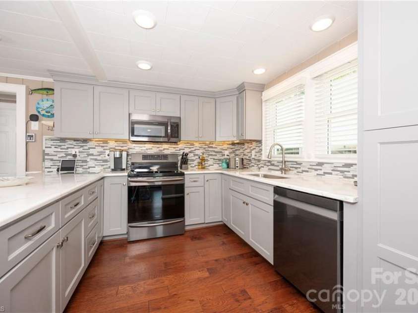 2113 Warf Road, Lexington, NC 27292.  MLS# CAR4400599, YatesRealty ID 35166. 
