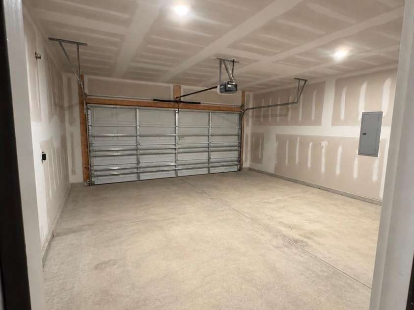 1212 Fall Day Circle, Lenoir, NC 28645.  MLS# CAR4398651, YatesRealty ID 35167. Garage
