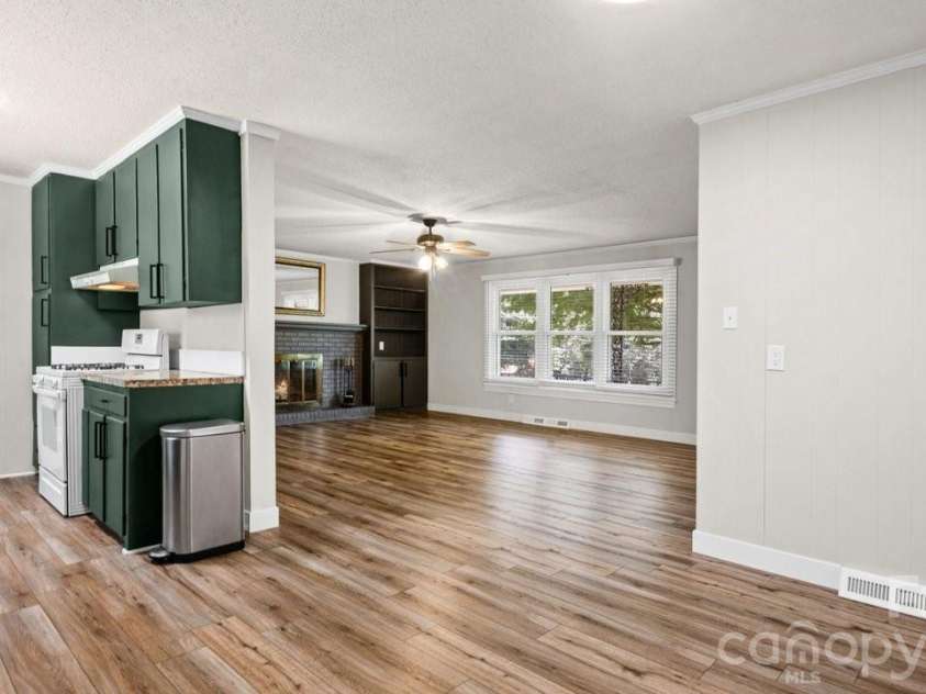 706 Hedrick Drive, Statesville, NC 28677.  MLS# CAR4399406, YatesRealty ID 35168. 