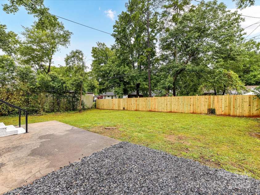 2508 Carrington Court, Charlotte, NC 28208.  MLS# CAR4288824, YatesRealty ID 35169. Large flat backyard with new privacy fence