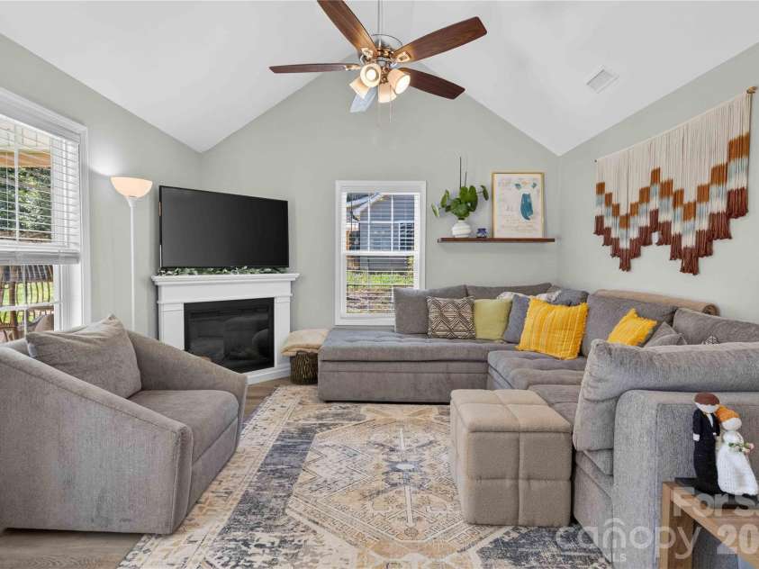 4644 Karwood Drive, Rock Hill, SC 29732.  MLS# CAR4398172, YatesRealty ID 35169. 