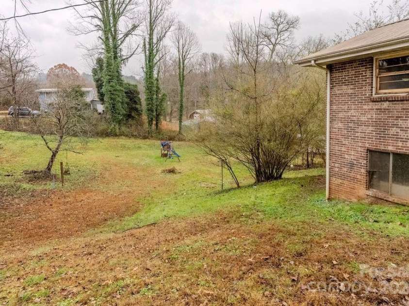 170 Clifton Avenue, Bryson City, NC 28713.  MLS# CAR4332126, YatesRealty ID 3517. 