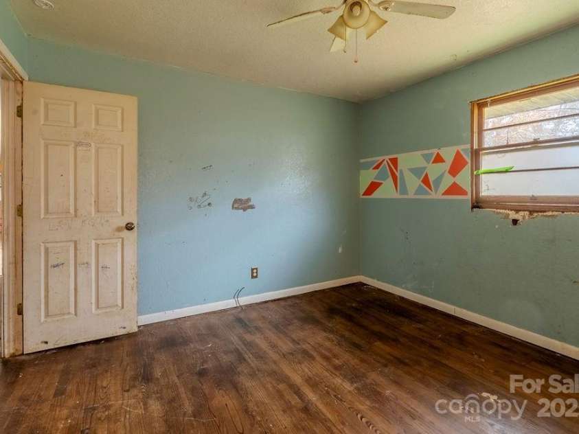 170 Clifton Avenue, Bryson City, NC 28713.  MLS# CAR4332126, YatesRealty ID 3517. 