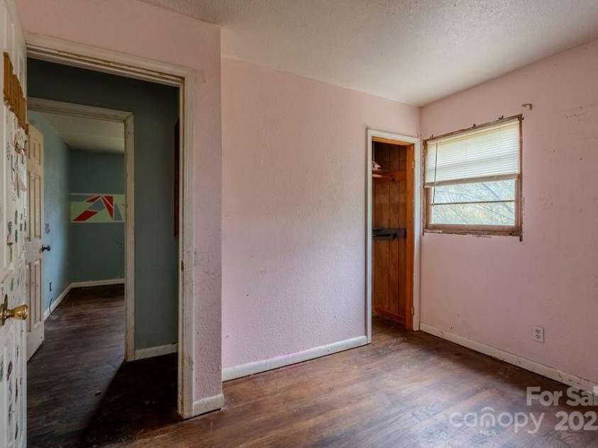 170 Clifton Avenue, Bryson City, NC 28713.  MLS# CAR4332126, YatesRealty ID 3517. 