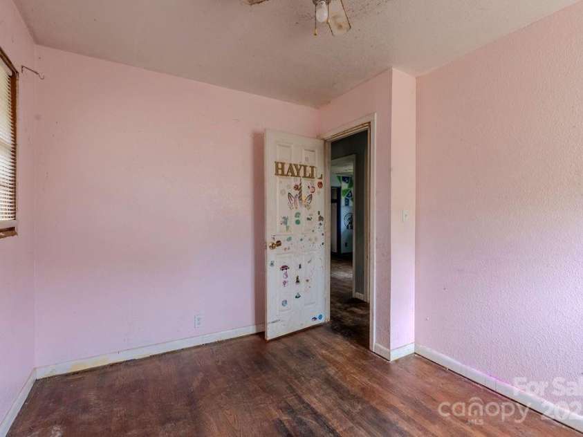 170 Clifton Avenue, Bryson City, NC 28713.  MLS# CAR4332126, YatesRealty ID 3517. 