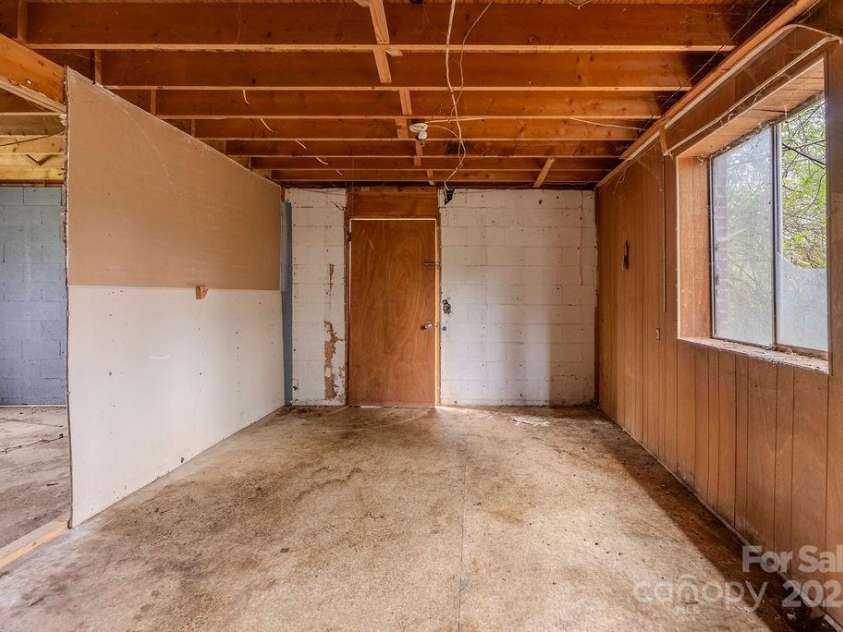 170 Clifton Avenue, Bryson City, NC 28713.  MLS# CAR4332126, YatesRealty ID 3517. 