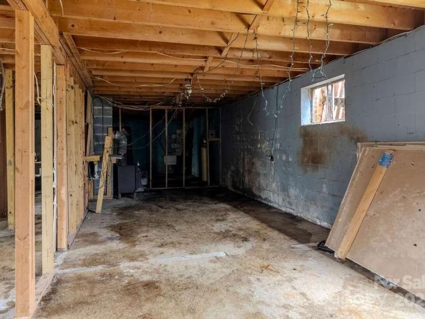 170 Clifton Avenue, Bryson City, NC 28713.  MLS# CAR4332126, YatesRealty ID 3517. 