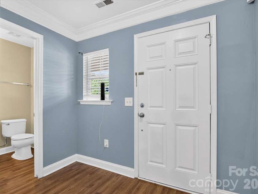 442 Tribune Drive, Charlotte, NC 28214.  MLS# CAR4399669, YatesRealty ID 35170. 