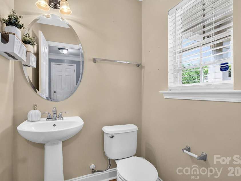 442 Tribune Drive, Charlotte, NC 28214.  MLS# CAR4399669, YatesRealty ID 35170. 