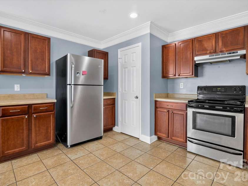 442 Tribune Drive, Charlotte, NC 28214.  MLS# CAR4399669, YatesRealty ID 35170. 