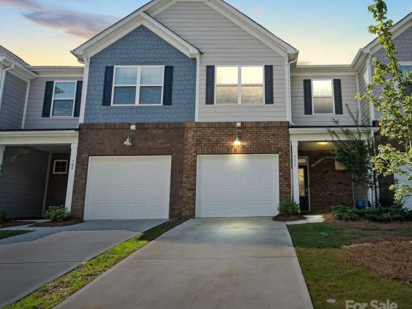 711 Still Oak Trail, Fort Mill, SC 29708.  MLS# CAR4291084, YatesRealty ID 35170. 